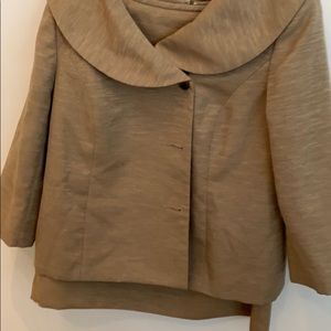 Conjunto de jacket y skirt